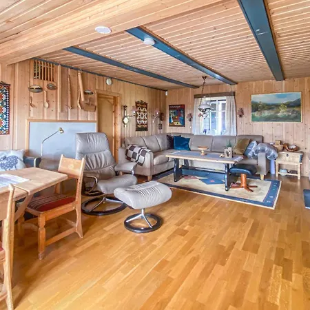 بيت للعطل 5 Bedroom Awesome In
