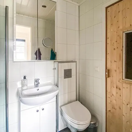 Σπίτι διακοπών 5 Bedroom Awesome In Λιλεχάμερ