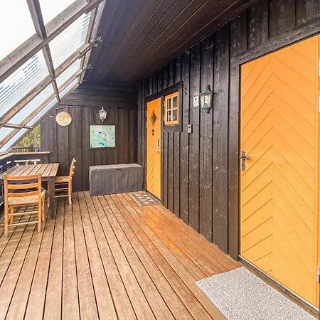 5 Bedroom Awesome In Σπίτι διακοπών Λιλεχάμερ